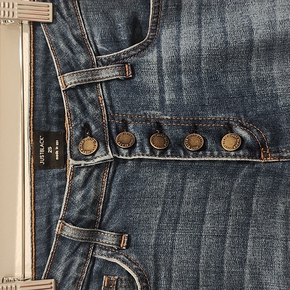 JUST BLACK DENIM JEANS SIZE 25 SHARK BITE RAW HEM - JBD - Picture 7 of 10